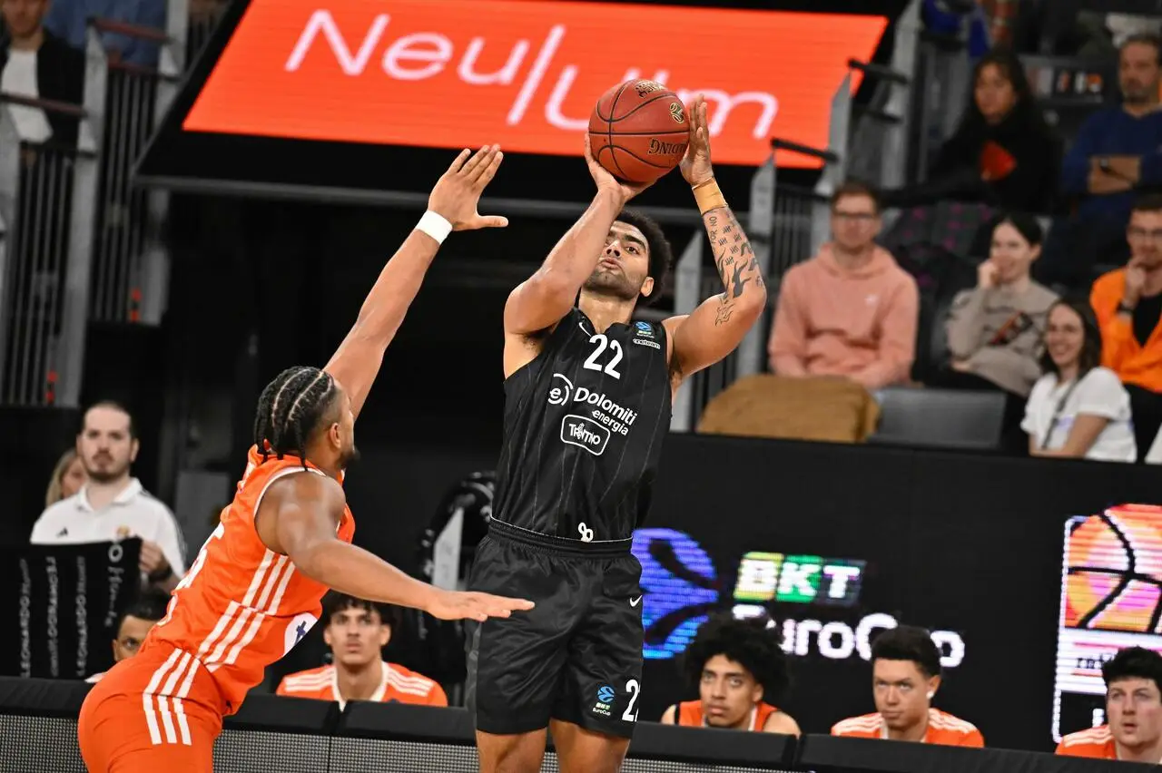 l273891082440-tml2270613714689-132470035669-1730322680125985