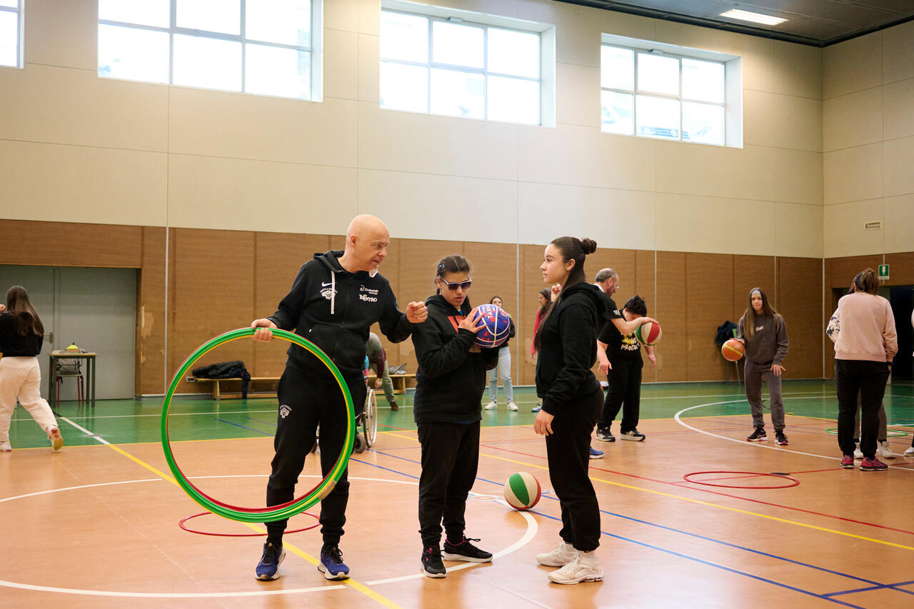 l273891082440-tml2270613714689-150723646677-1740395630641211