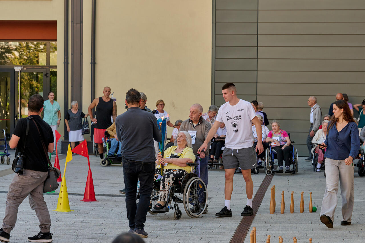 l273891082440-tml2270613714689-222429467861-1758272374262597