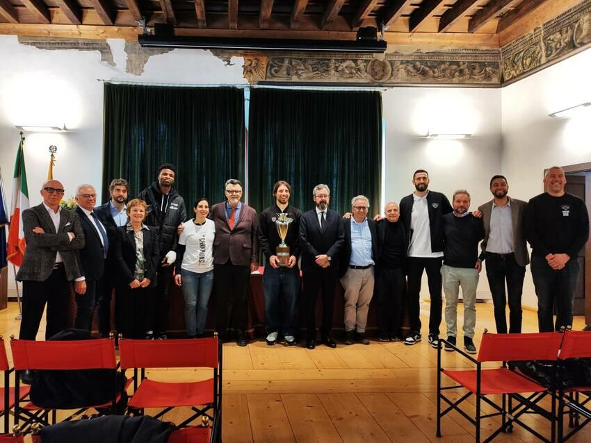 l273891082440-tml2270613714689-537270703317-1739963315822370