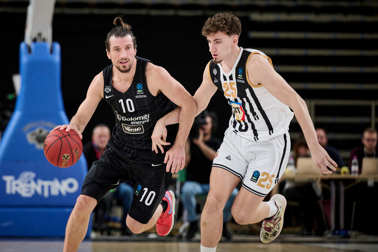 l0-tml2270613714689-54892188885-1701160911835157