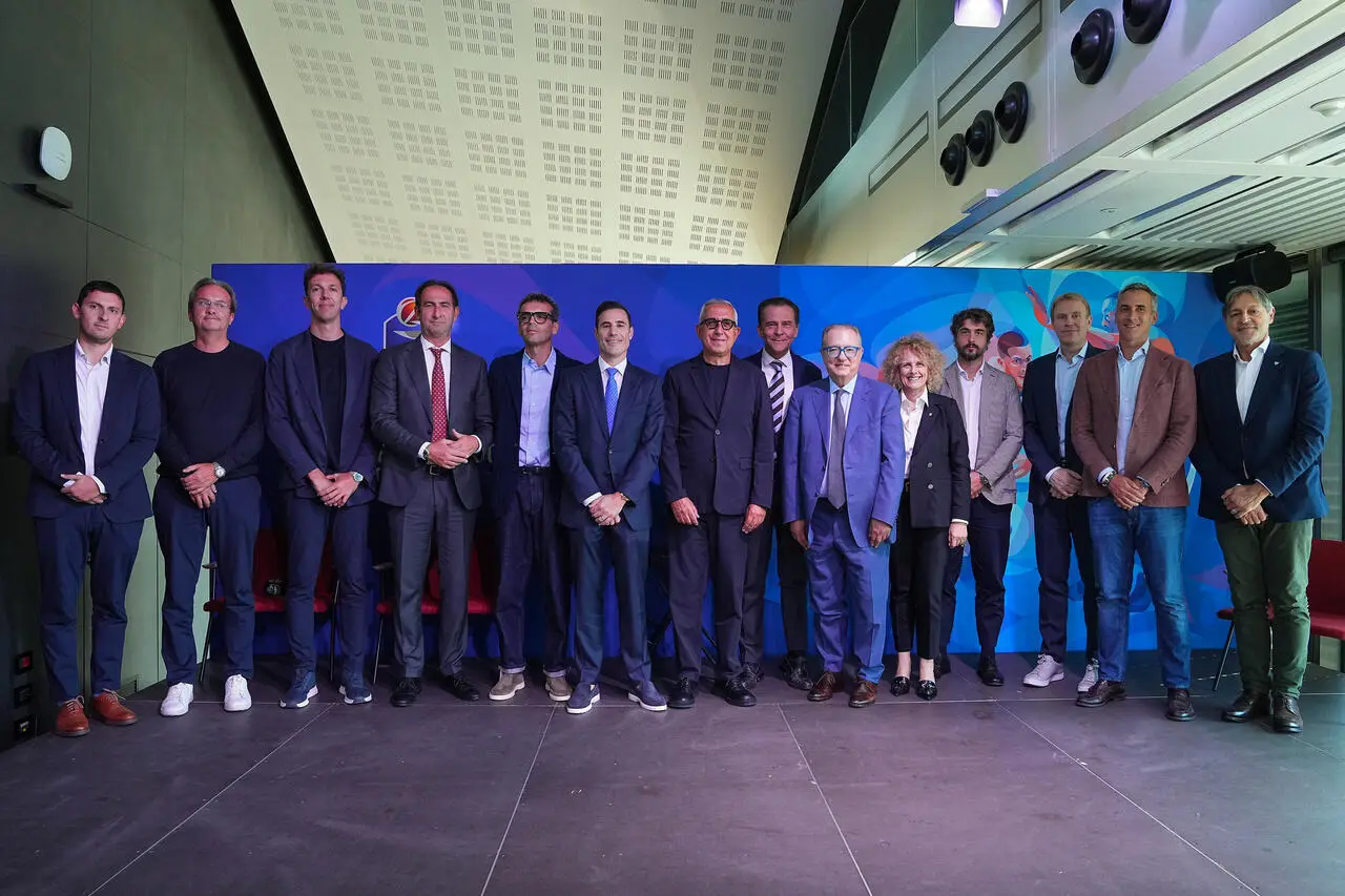 l273891082440-tml2270613714689-54925743317-1759162186115707