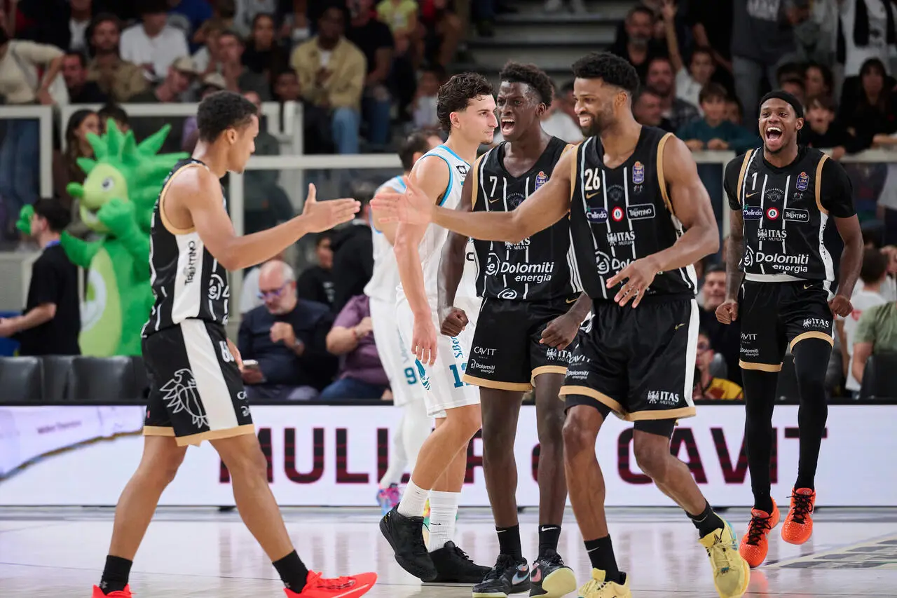 l273891082440-tml2270613714689-63515677909-1759690784139197