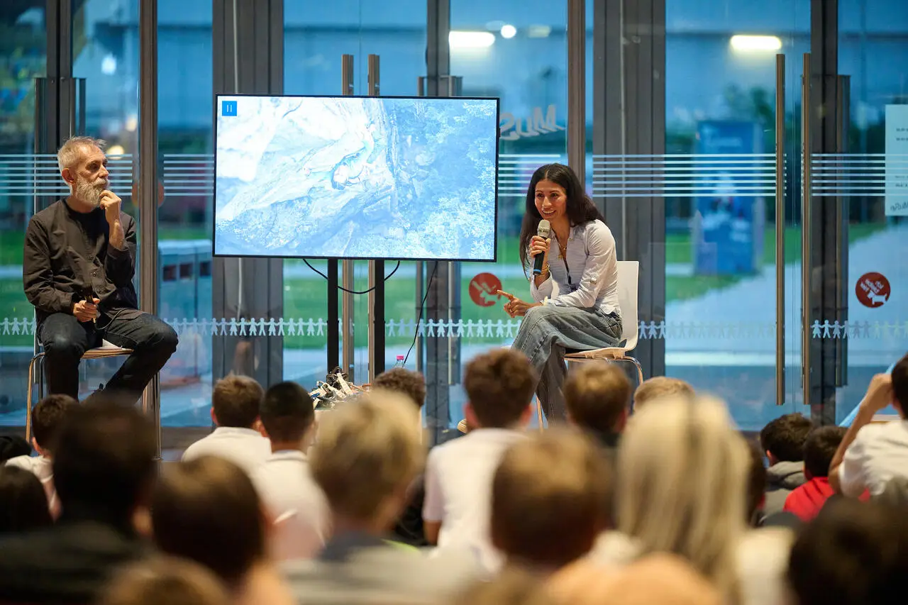 LA DOLOMITI ENERGIA BASKETBALL ACADEMY INAUGURA LA NUOVA STAGIONE CON UN’OSPITE D’ECCEZIONE: WAFAA AMER