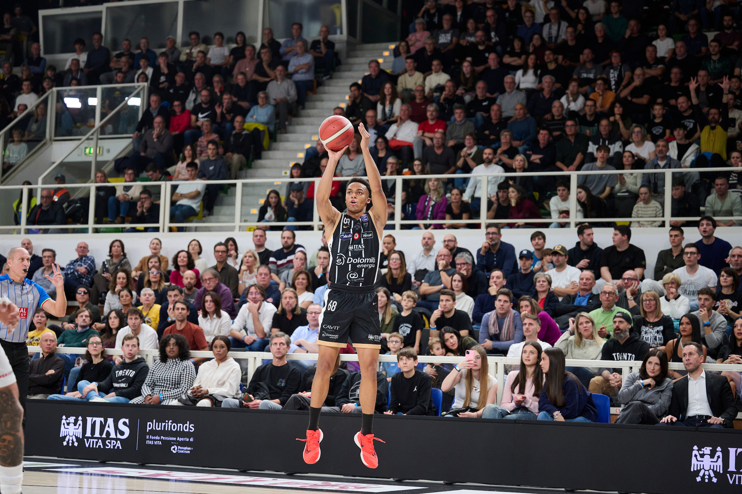 Serie A, LBA, quinta giornata, Dolomiti Energia Trentino Vs Virtus Olidata Bologna