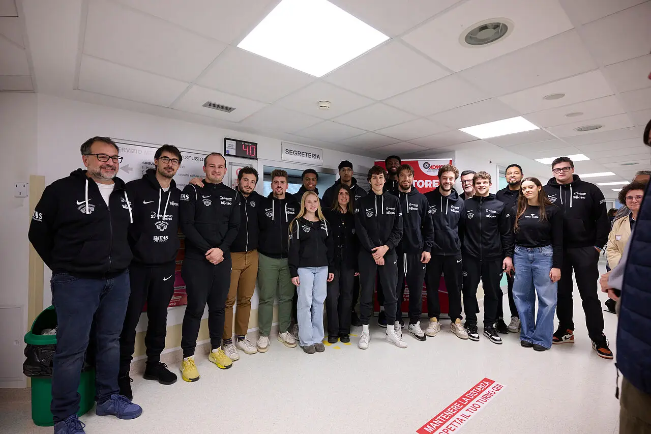 ADMO E AQUILA BASKET TRENTO INSIEME PER LA VITA