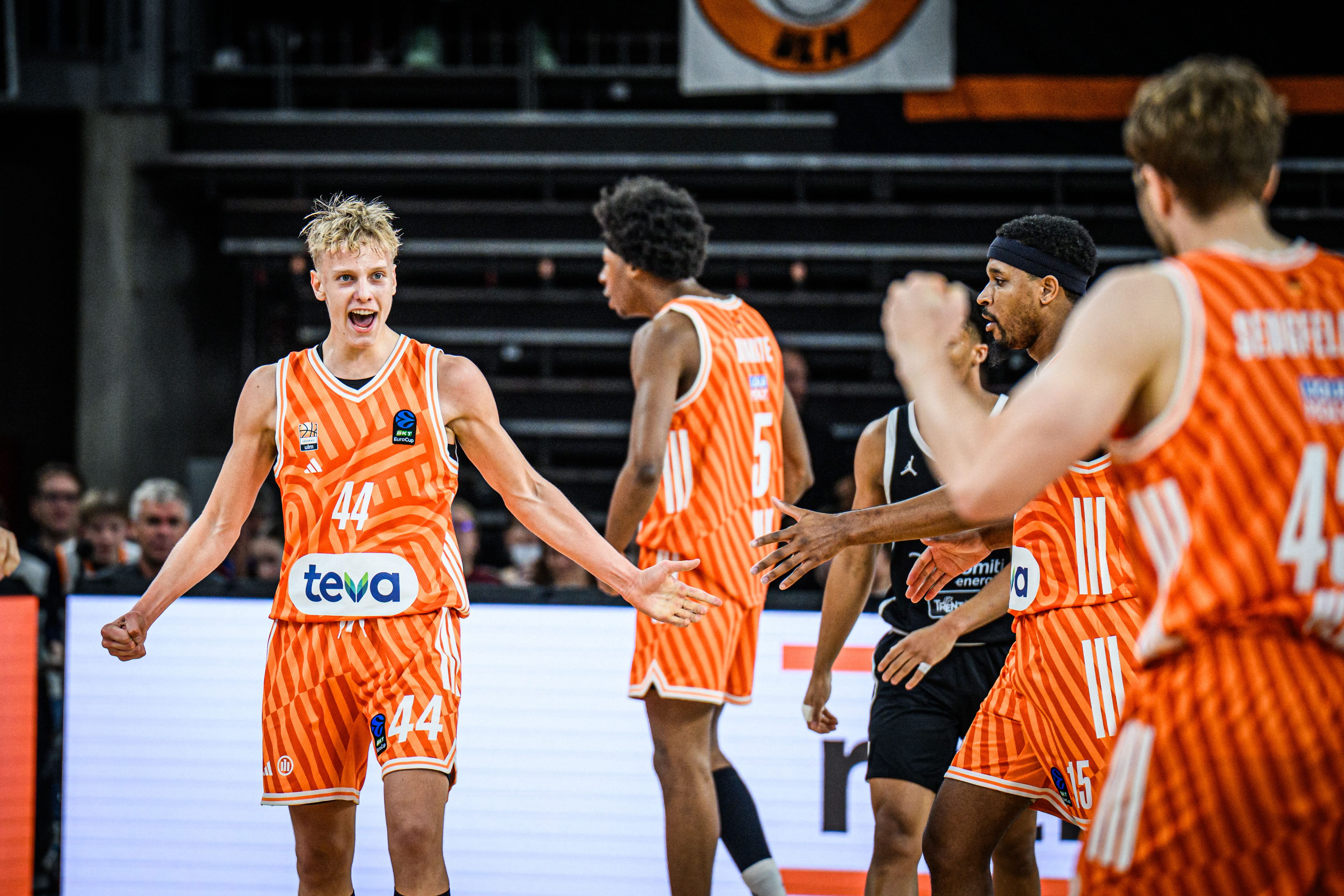 541-ULMTRE20251204-049