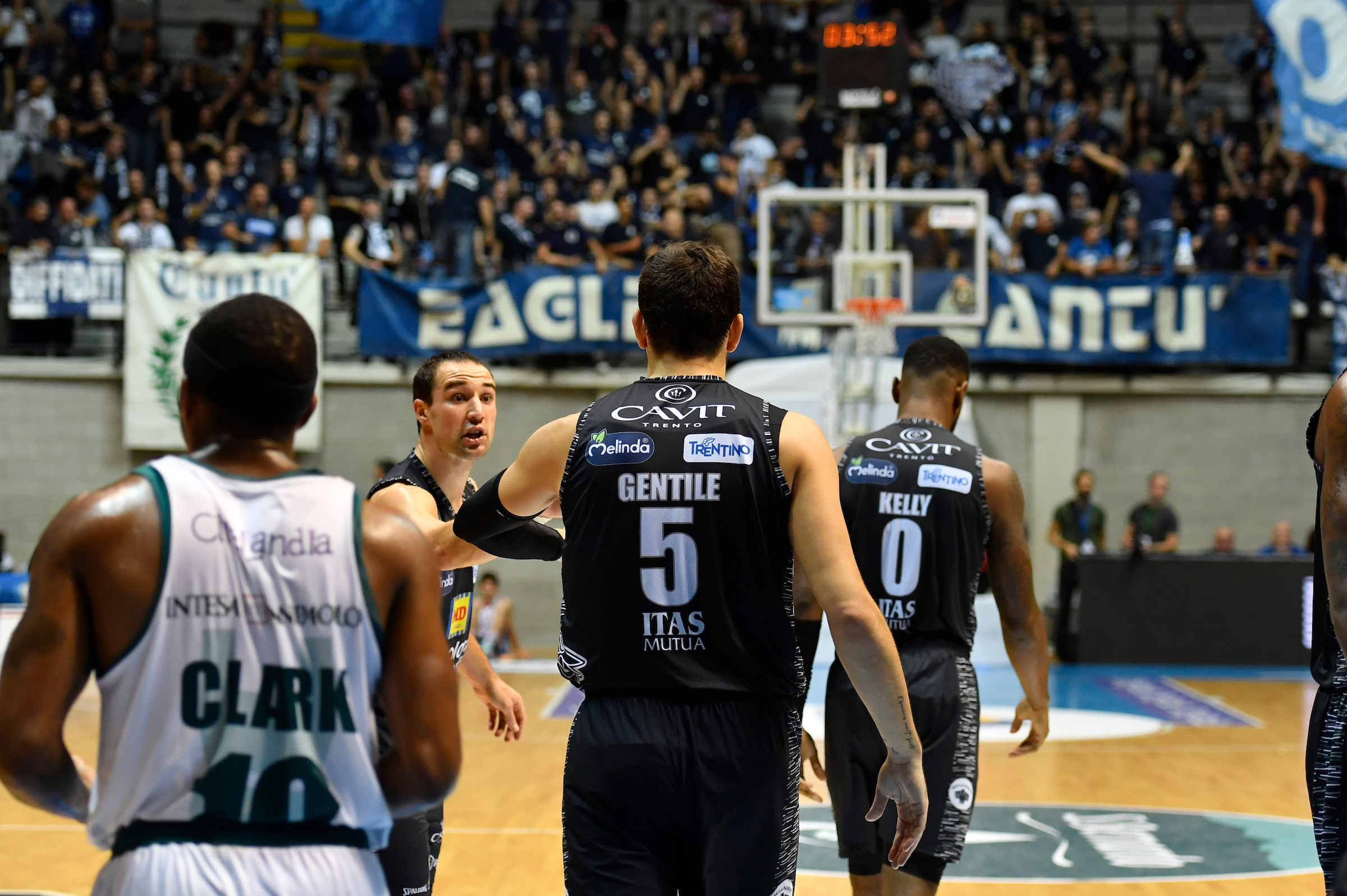 5a Andata, Campionato, Acqua S.Bernardo Cantù - Dolomiti Energia Trentino