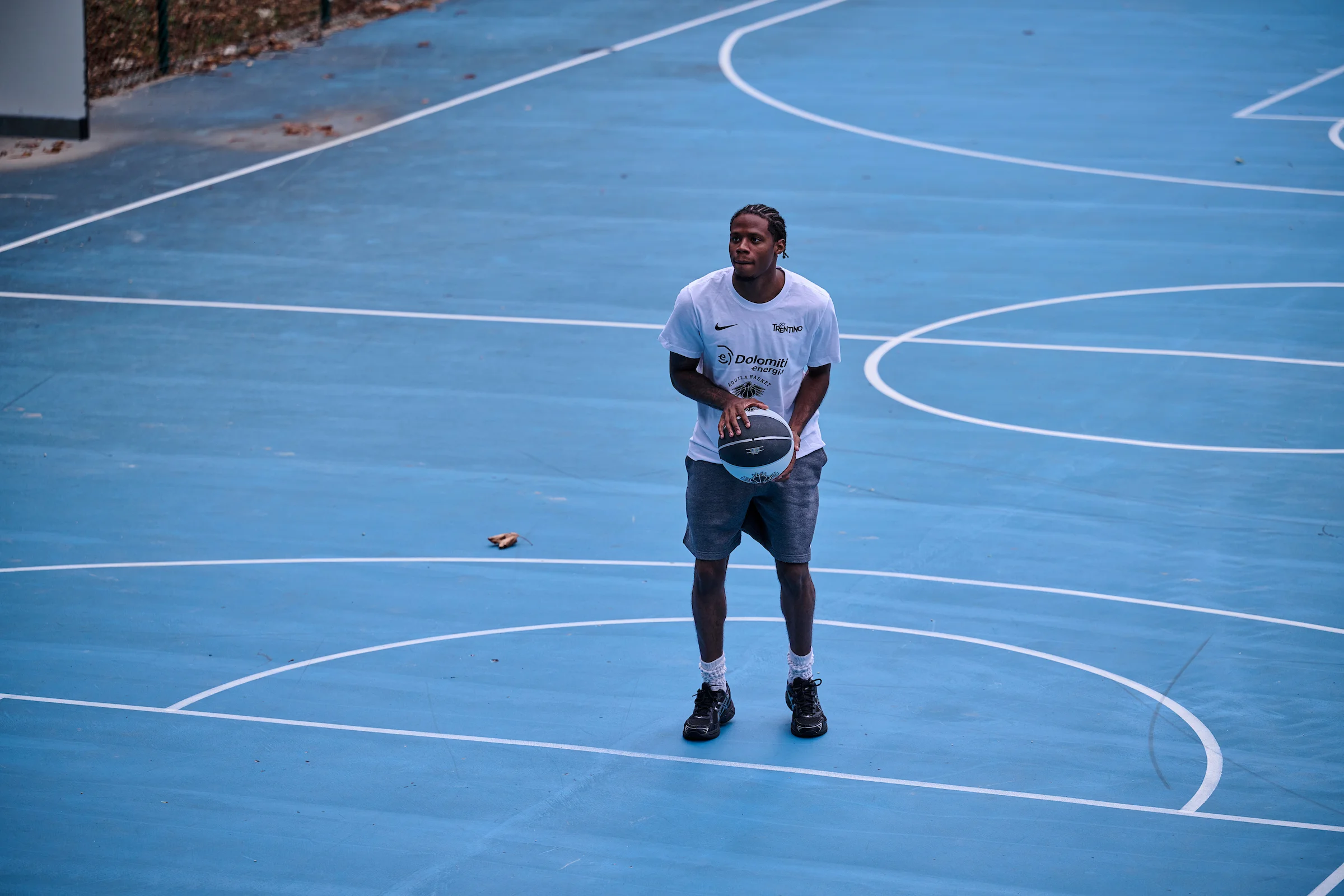 Basket, musica, moda e social: il viaggio di Steward tra identità, passione e futuro