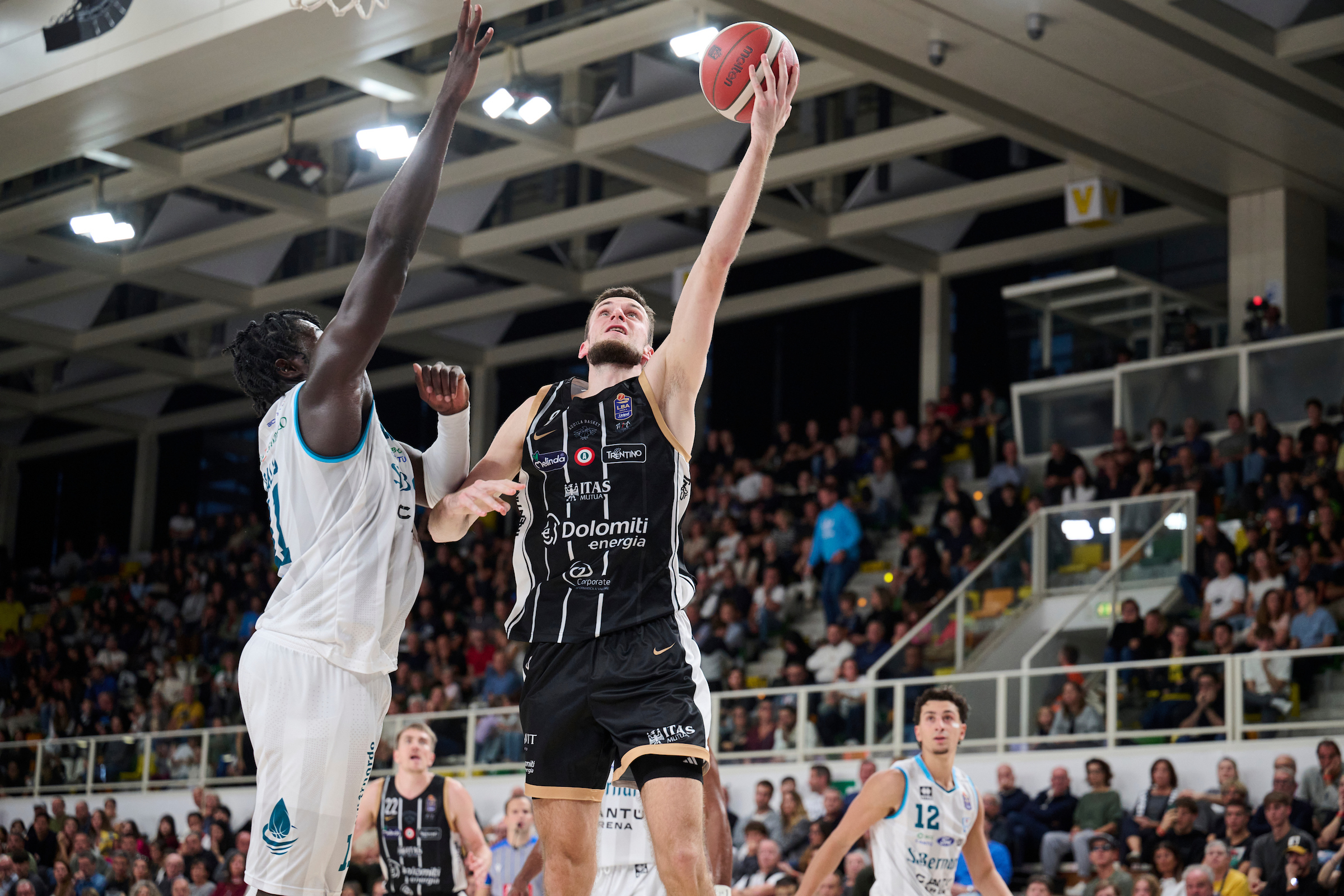 Serie A, LBA, Prima giornata, Dolomiti Energia Trentino Vs Acqua San Benedetto Cantu