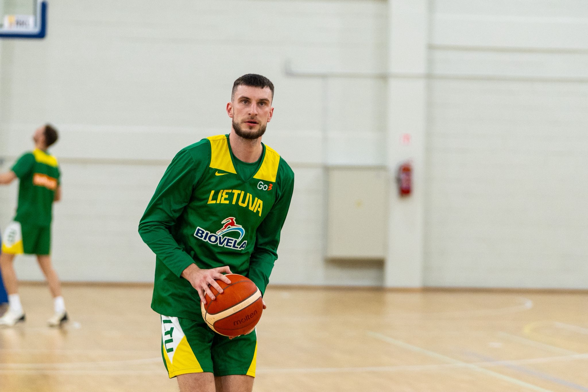 Jogela allenamento con la Lituania