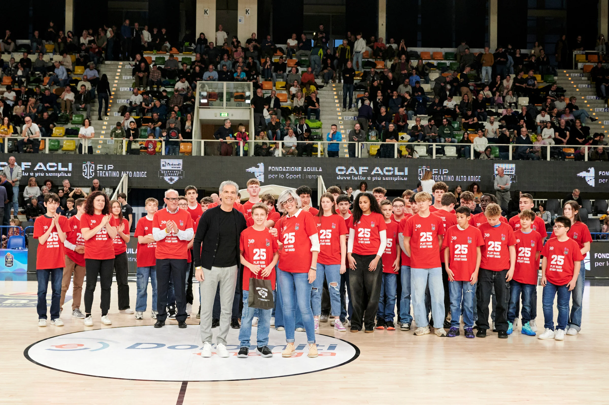 https://www.aquilabasket.it/news/al-via-il-bando-per-la-20-edizione-delle-borse-di-studio-in-memoria-di-manuel-bobicchio