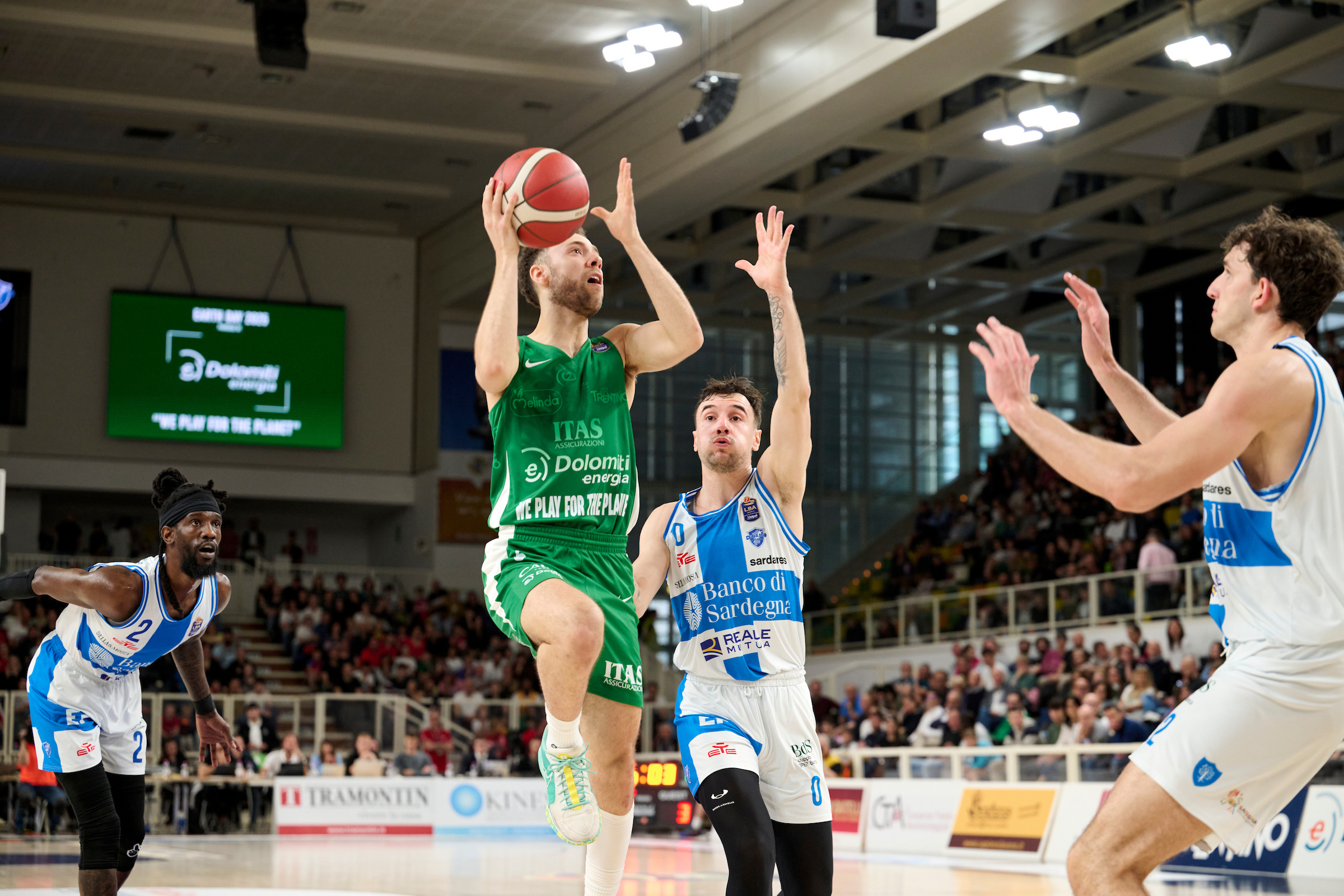 Serie A, LBA, Ventottesima giornata, Dolomiti Energia Trentino vs Banco di Sardegna Sassari