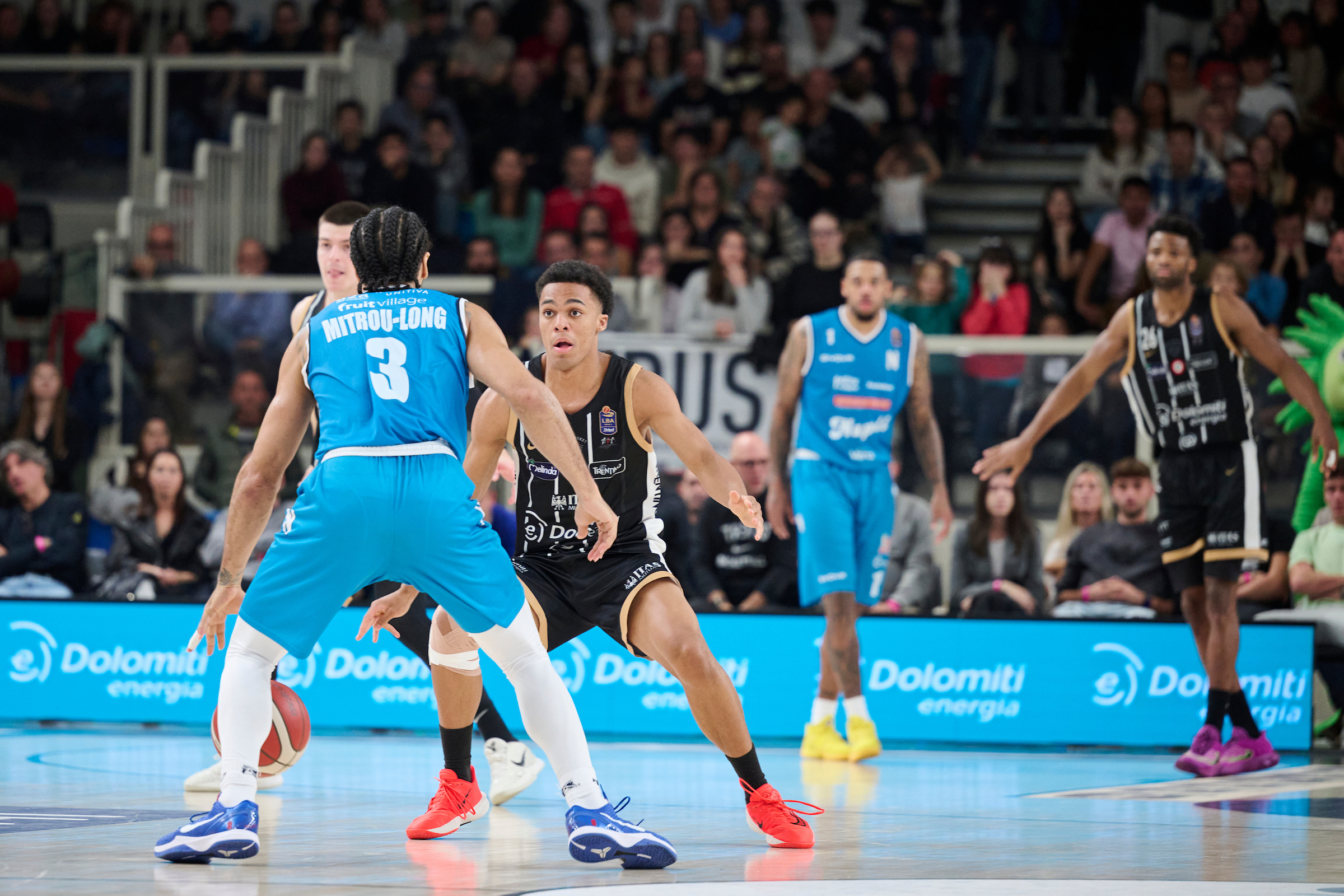 Serie A, LBA, settima giornata, Dolomiti Energia Trentino Vs Napoli Basketball