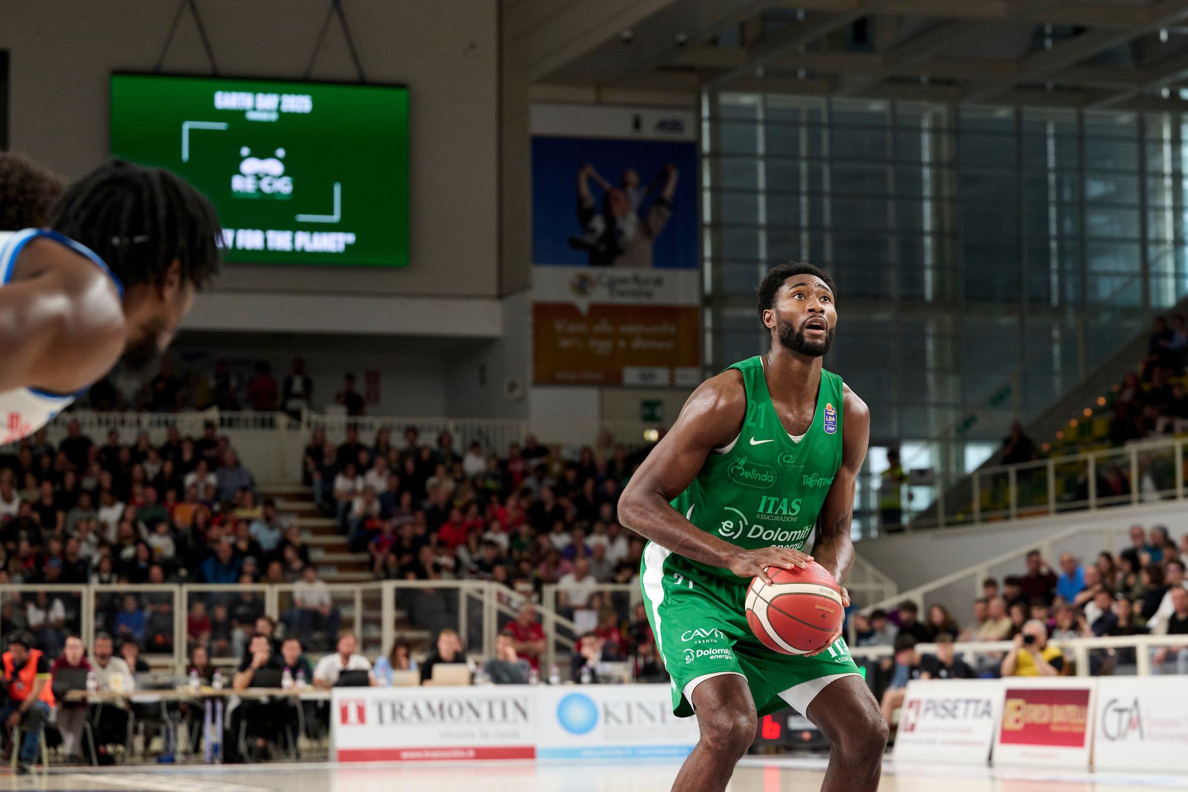 Serie A, LBA, Ventottesima giornata, Dolomiti Energia Trentino vs Banco di Sardegna Sassari