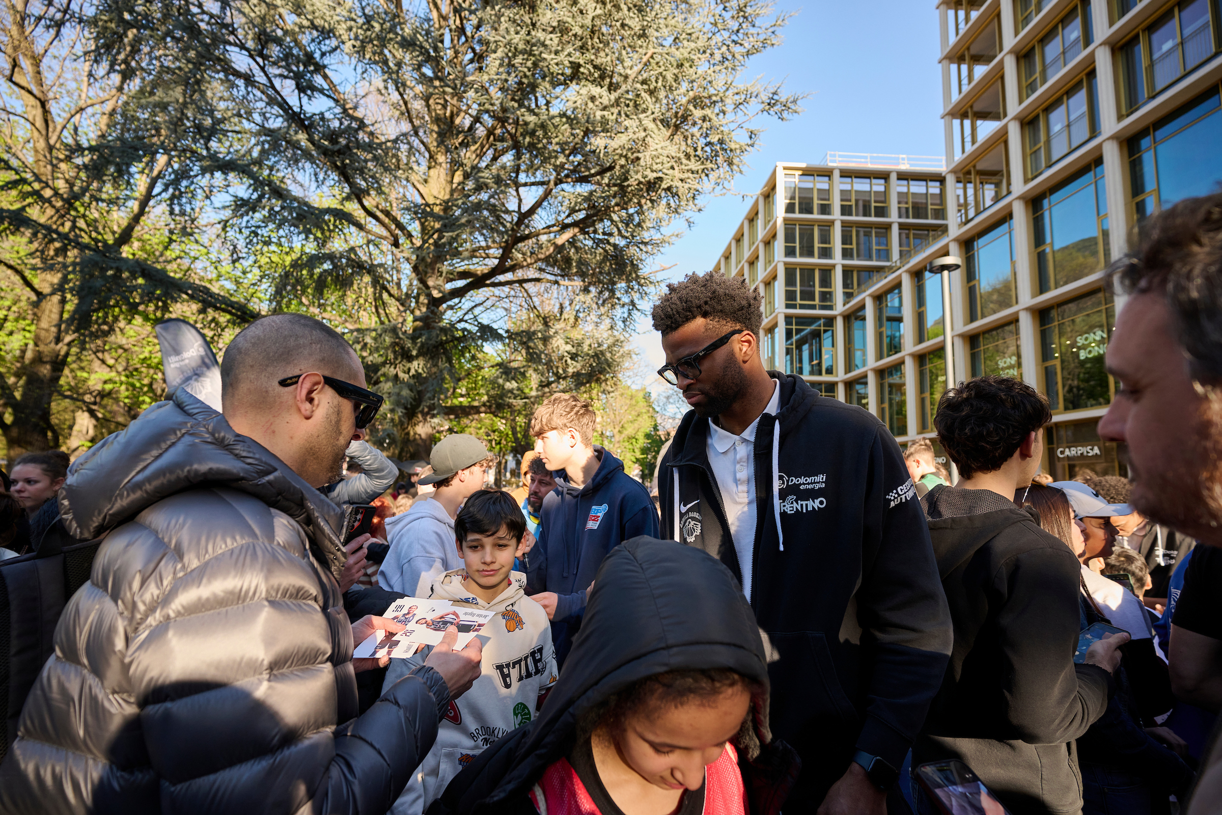 Waltherpark, La Dolomiti Energia Trentino, ospite del centro commerciale a Bolzano