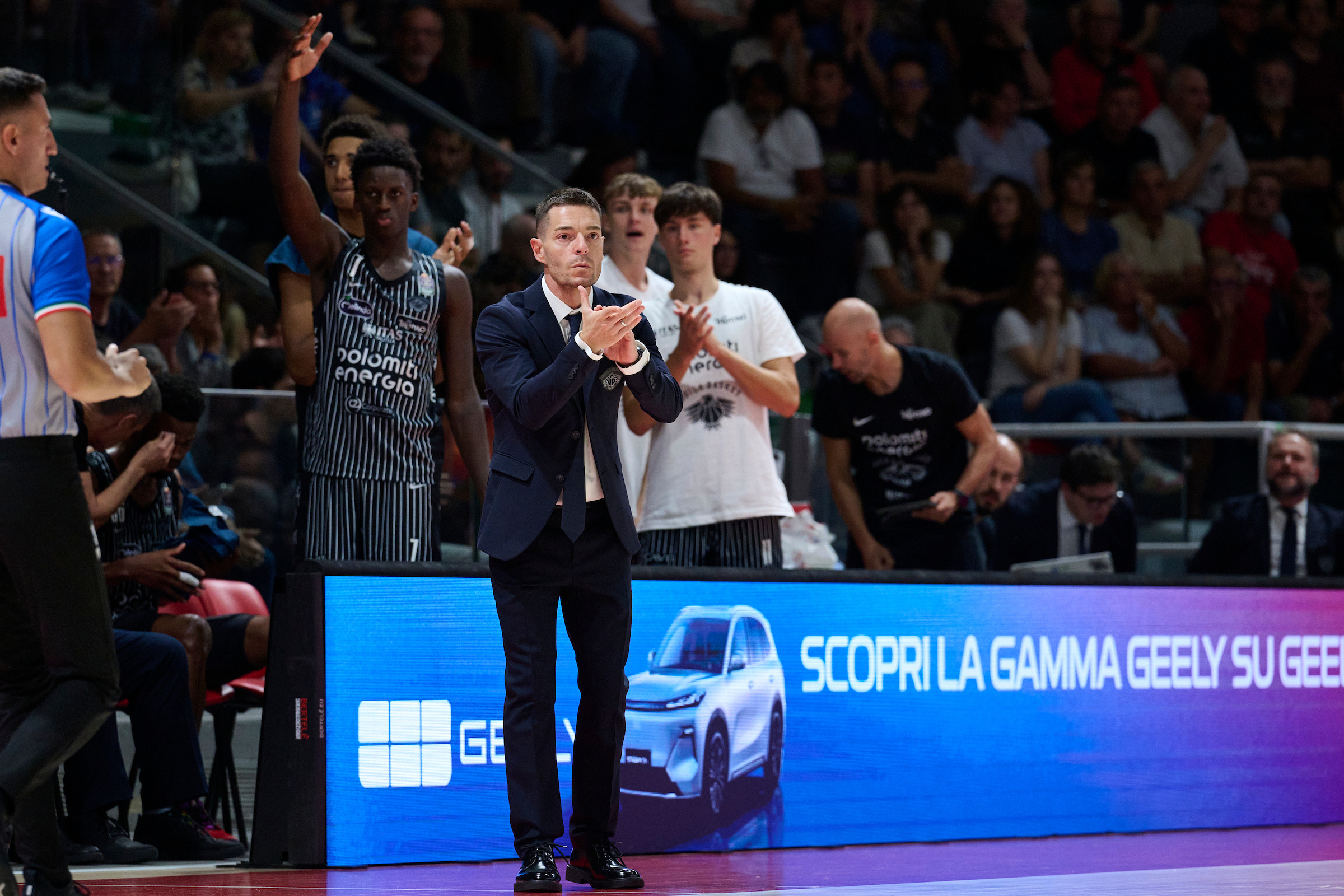 LBA Sisal, Serie A, Prima giornata, Una Hotels Reggio Emilia VS Dolomiti Energia Trentino