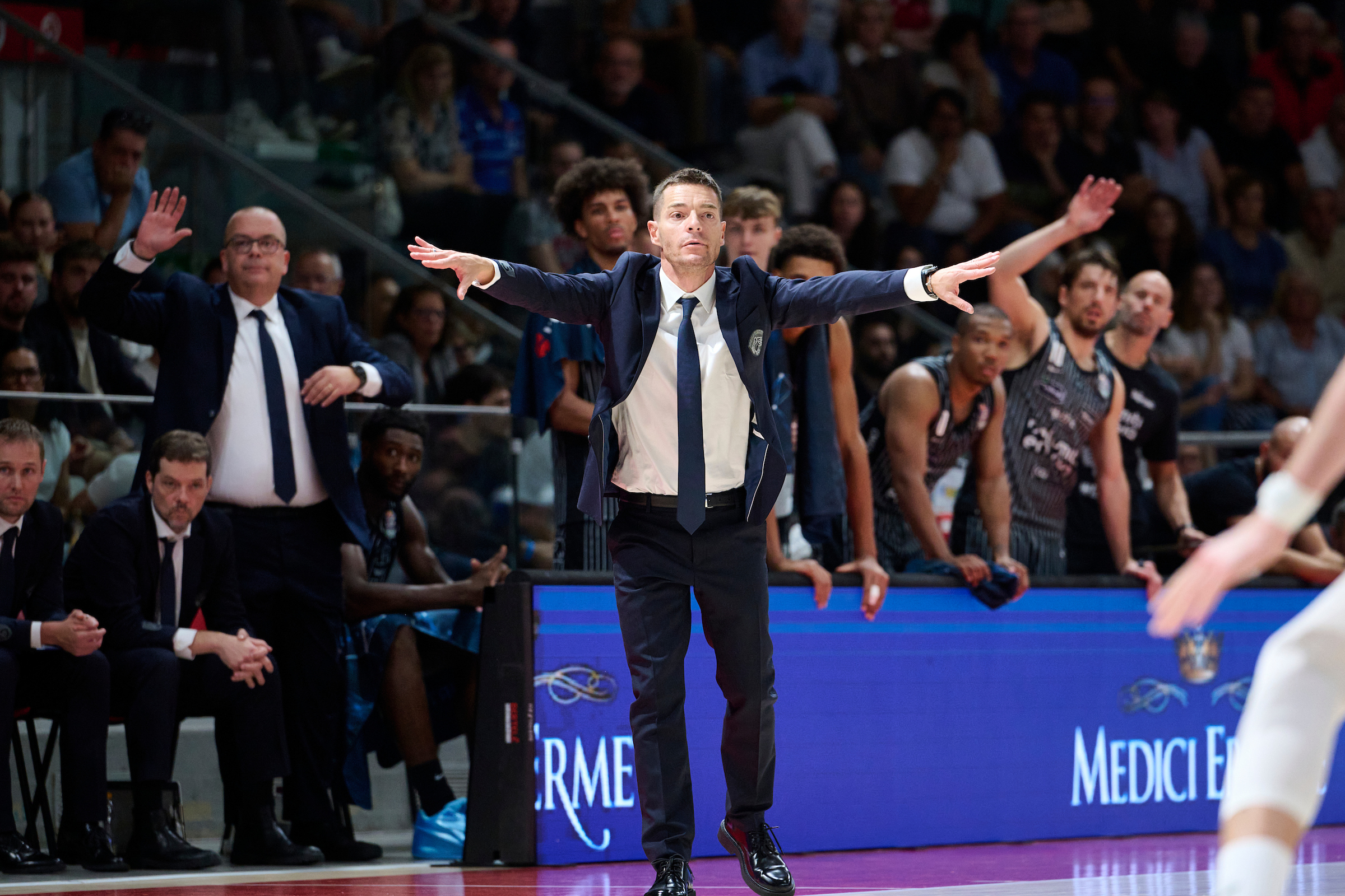 LBA Sisal, Serie A, Prima giornata, Una Hotels Reggio Emilia VS Dolomiti Energia Trentino