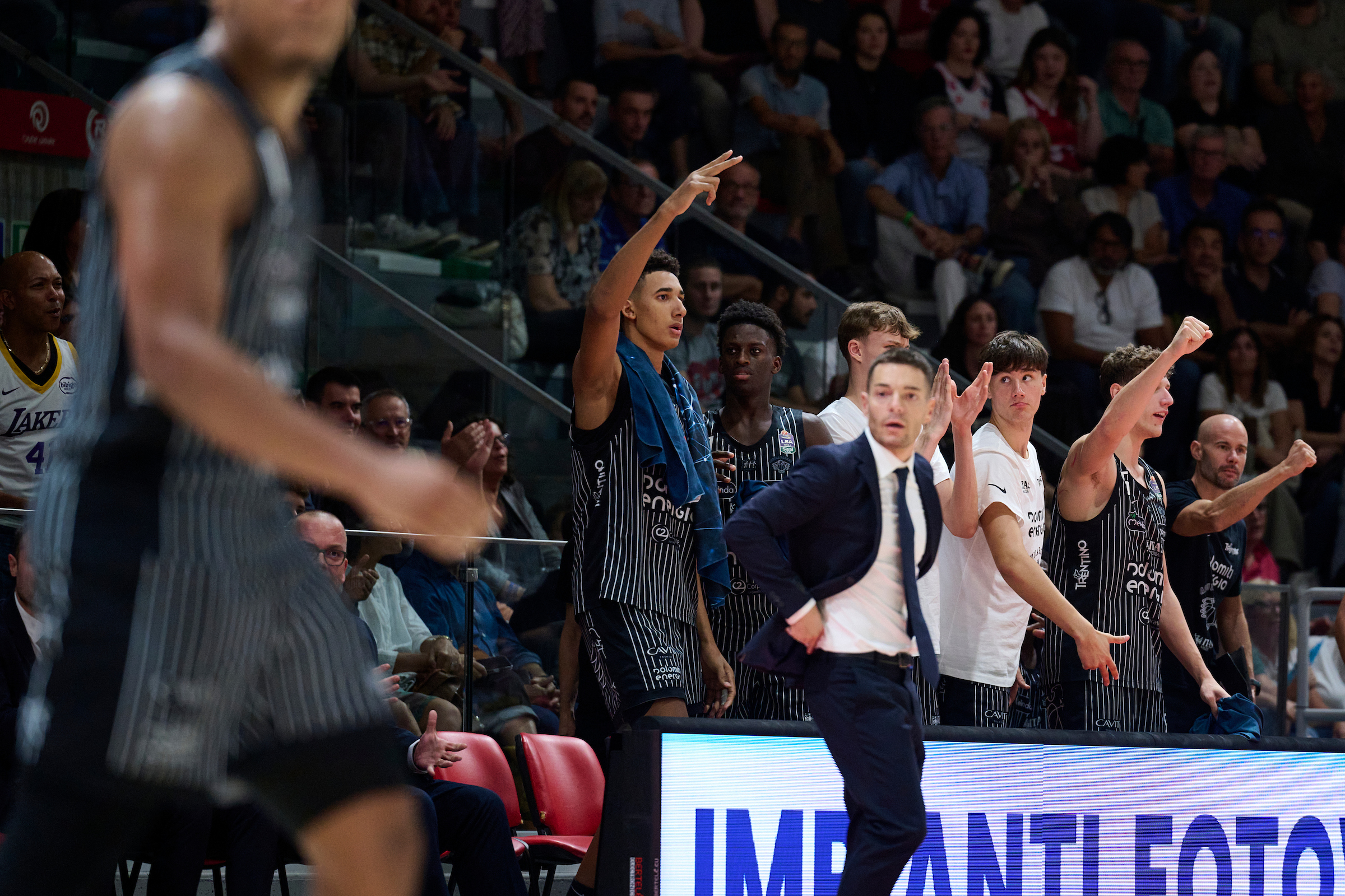LBA Sisal, Serie A, Prima giornata, Una Hotels Reggio Emilia VS Dolomiti Energia Trentino